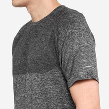 Load image into Gallery viewer, Bo Athletics Men&#39;s Marled Performance Tee in Gray
