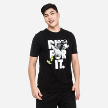 Load image into Gallery viewer, Bo Athletics Men&#39;s Run for It Performance Tee in Black
