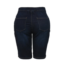 Load image into Gallery viewer, SM Woman Plus Size Denim Shorts in Indigo
