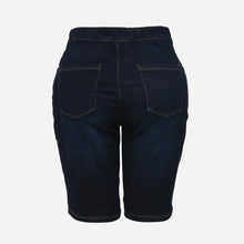 Load image into Gallery viewer, SM Woman Plus Size Denim Shorts in Indigo
