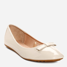 Load image into Gallery viewer, Solemate Ladies&#39; Celine Ballet Flats in Cream
