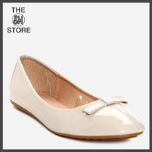 Load image into Gallery viewer, Solemate Ladies&#39; Celine Ballet Flats in Cream
