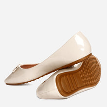 Load image into Gallery viewer, Solemate Ladies&#39; Celine Ballet Flats in Cream
