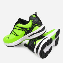 Load image into Gallery viewer, Sprint Men&#39;s Martell Lace-Up Running Shoes in Green
