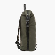 Load image into Gallery viewer, Salvatore Mann Men&#39;s Ramsey Squeeze Lock Backpack in Fatigue
