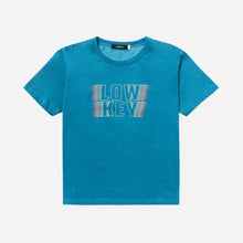 Load image into Gallery viewer, GTW Urban Girls Teens&#39; Low Key Statement Tee in Blue
