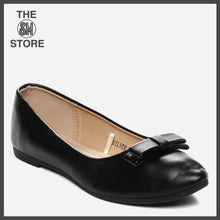 Load image into Gallery viewer, Solemate Ladies&#39; Silver Ballet Flats in Black
