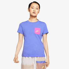 Load image into Gallery viewer, Nike Ladies&#39; Sportswear Icon Clash Tee in Sapphire
