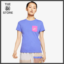 Load image into Gallery viewer, Nike Ladies&#39; Sportswear Icon Clash Tee in Sapphire
