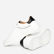 Load image into Gallery viewer, Milanos Men&#39;s Yakov Lifestyle Sneakers in White
