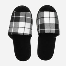 Load image into Gallery viewer, Men&#39;s Berti Bedroom Slippers in Black
