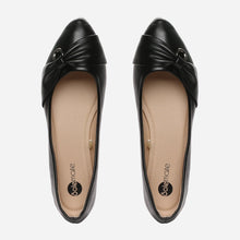 Load image into Gallery viewer, Solemate Ladies&#39; Sodium Bow Flats in Black
