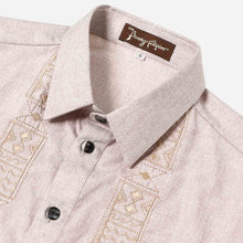 Load image into Gallery viewer, En Barong Filipino Men’s Size Medium Embroidered Half-Open Short Sleeve Barong in Beige
